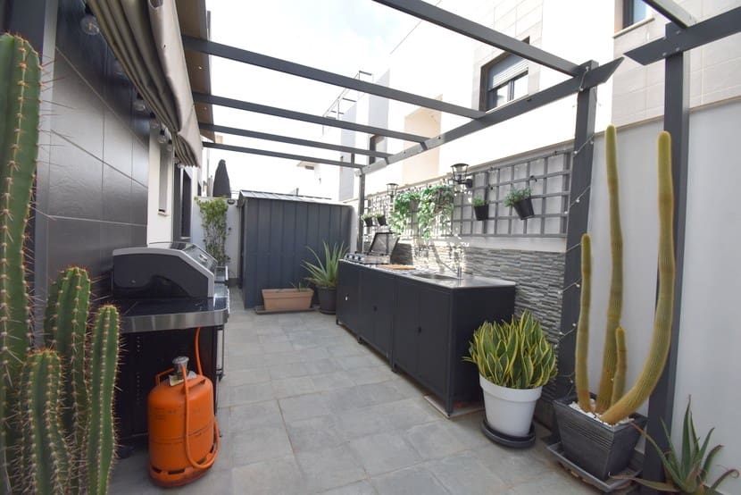 3 sovrum Hus till salu i Torre de la Horadada med pool - 425 000 € (Ref: 9304922)