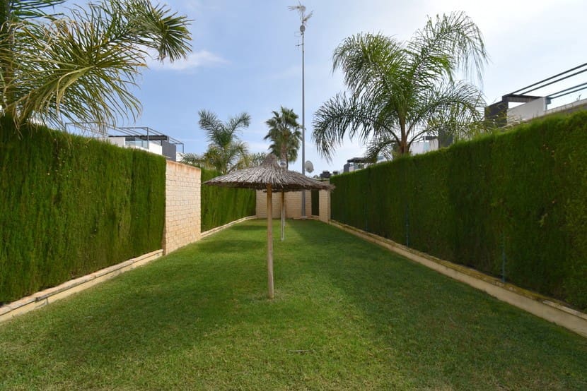 3 sovrum Hus till salu i Torre de la Horadada med pool - 425 000 € (Ref: 9304922)