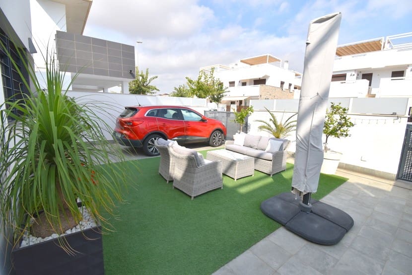 3 sovrum Hus till salu i Torre de la Horadada med pool - 425 000 € (Ref: 9304922)