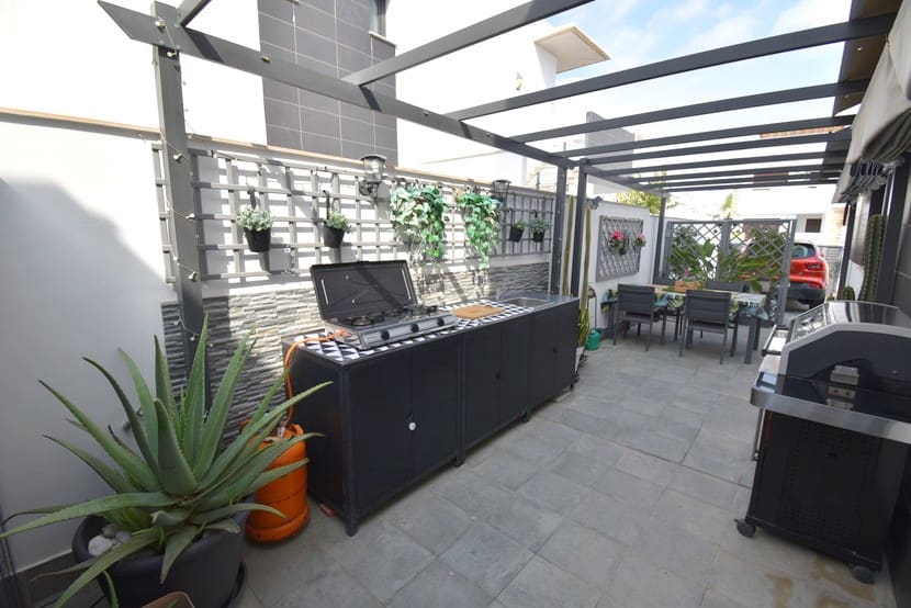 3 sovrum Hus till salu i Torre de la Horadada med pool - 425 000 € (Ref: 9304922)