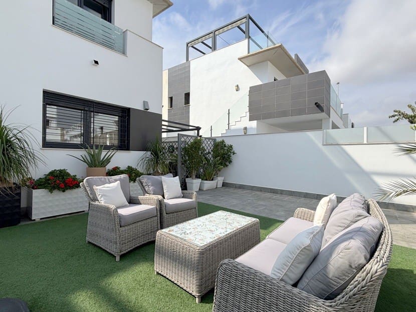 3 sovrum Hus till salu i Torre de la Horadada med pool - 425 000 € (Ref: 9304922)