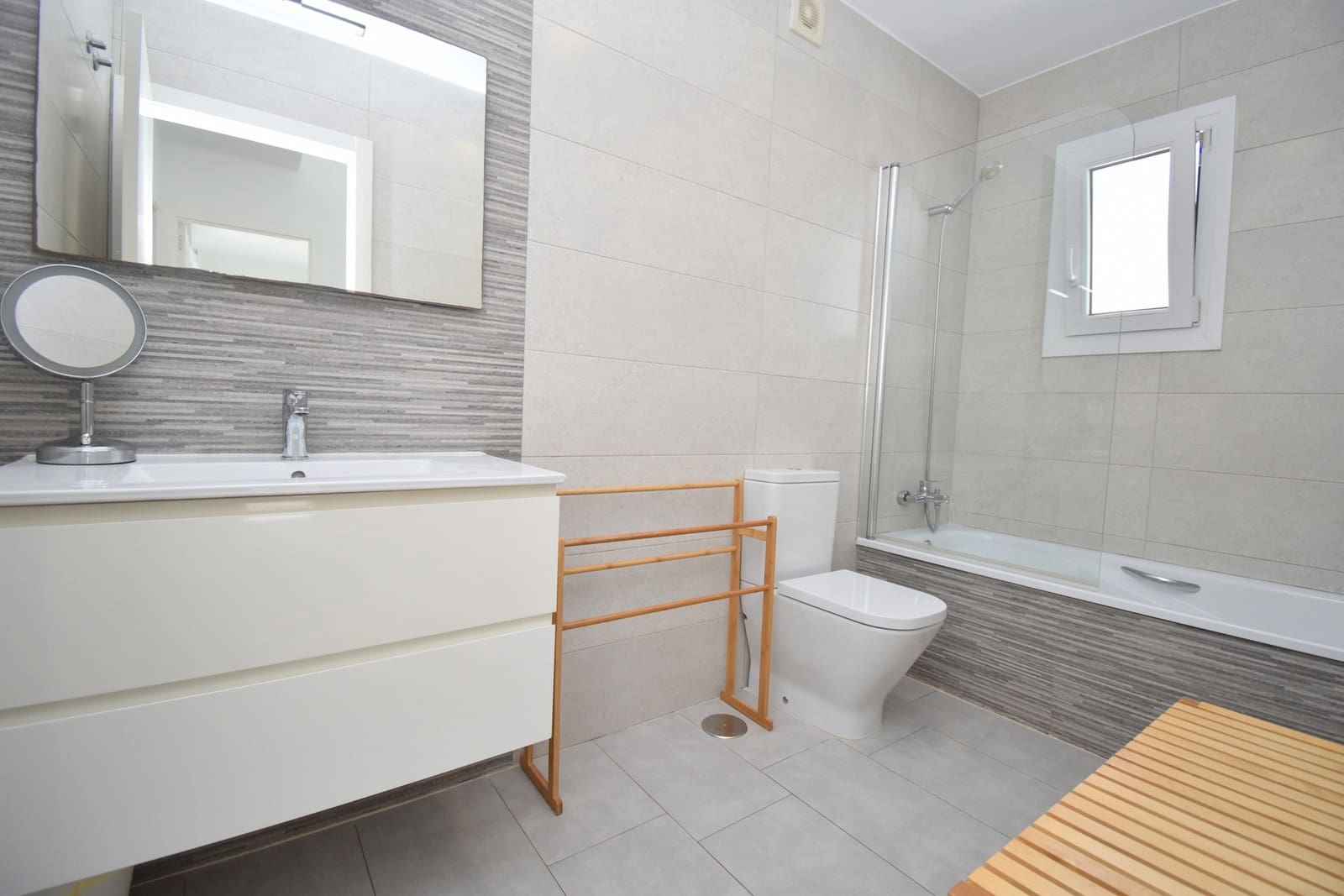 Casa de 3 habitaciones en Torre de la Horadada en venta con piscina garaje - 395.000 € (Ref: 9304922)