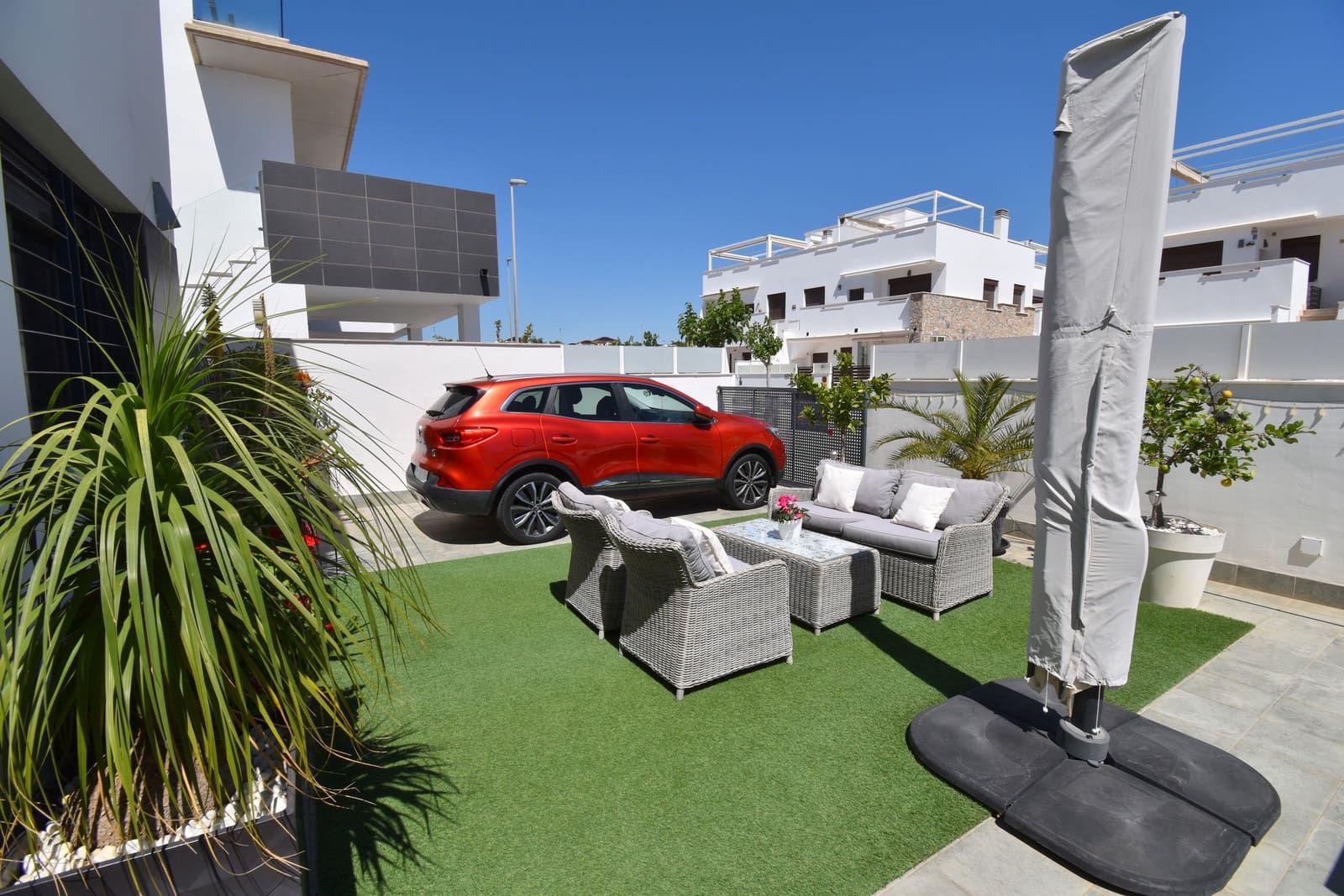 Casa de 3 habitaciones en Torre de la Horadada en venta con piscina garaje - 395.000 € (Ref: 9304922)