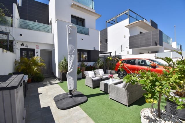 3 soveværelse Byhus til salg i Torre de la Horadada, Pilar de la Horadada med swimmingpool garage - € 395.000 (Ref: 9304922)