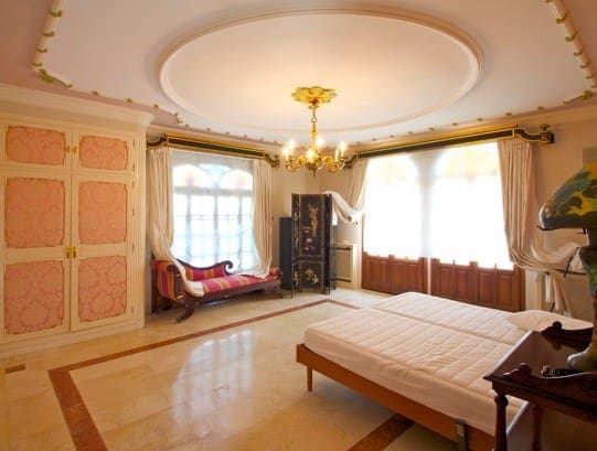 5 sovrum Villa till salu i Villamartin med pool - 3 200 000 € (Ref: 9304923)