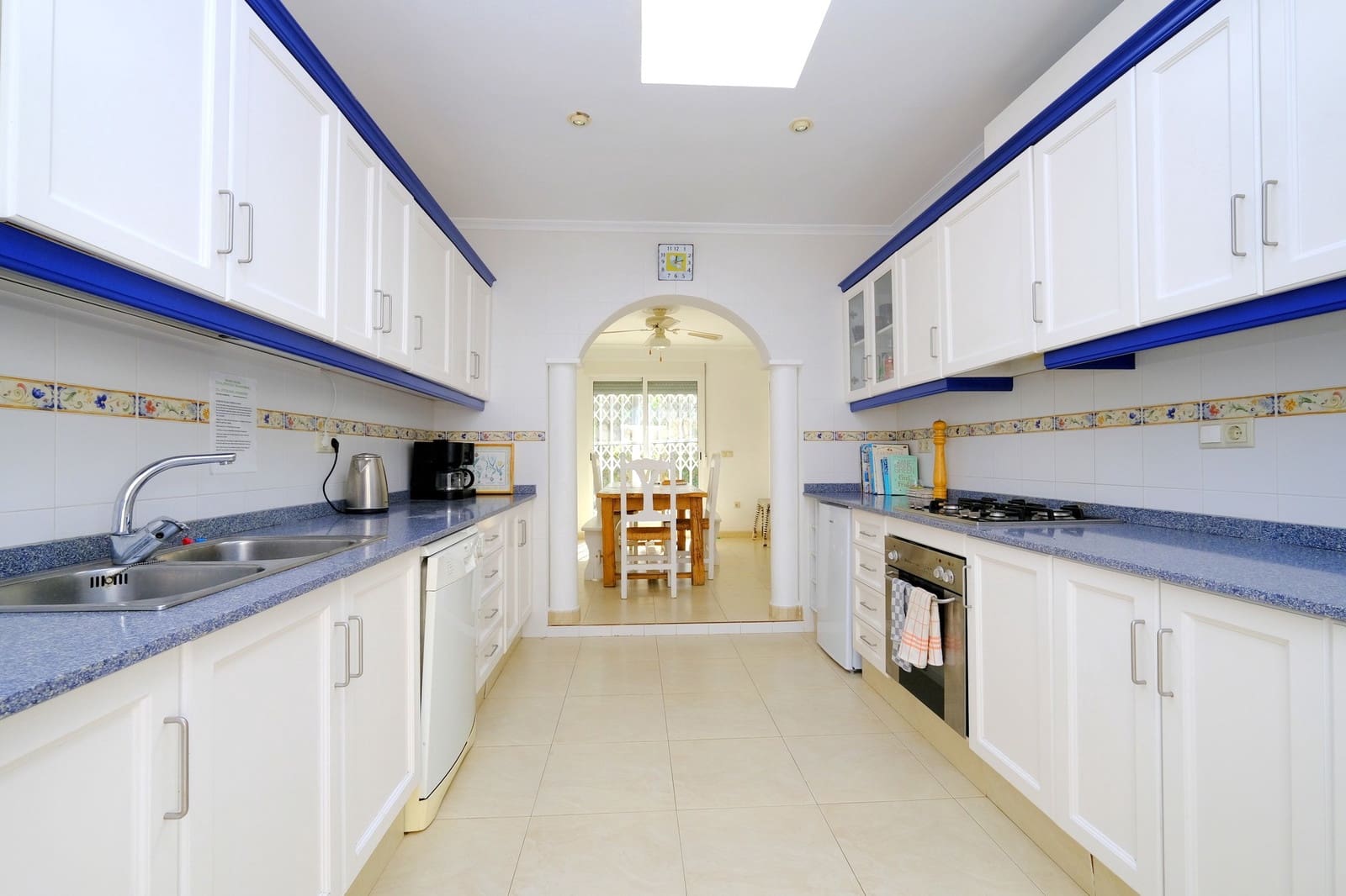 4 Zimmer Villa zu verkaufen in Torrevieja mit Pool - 425.000 € (Ref: 9304924)