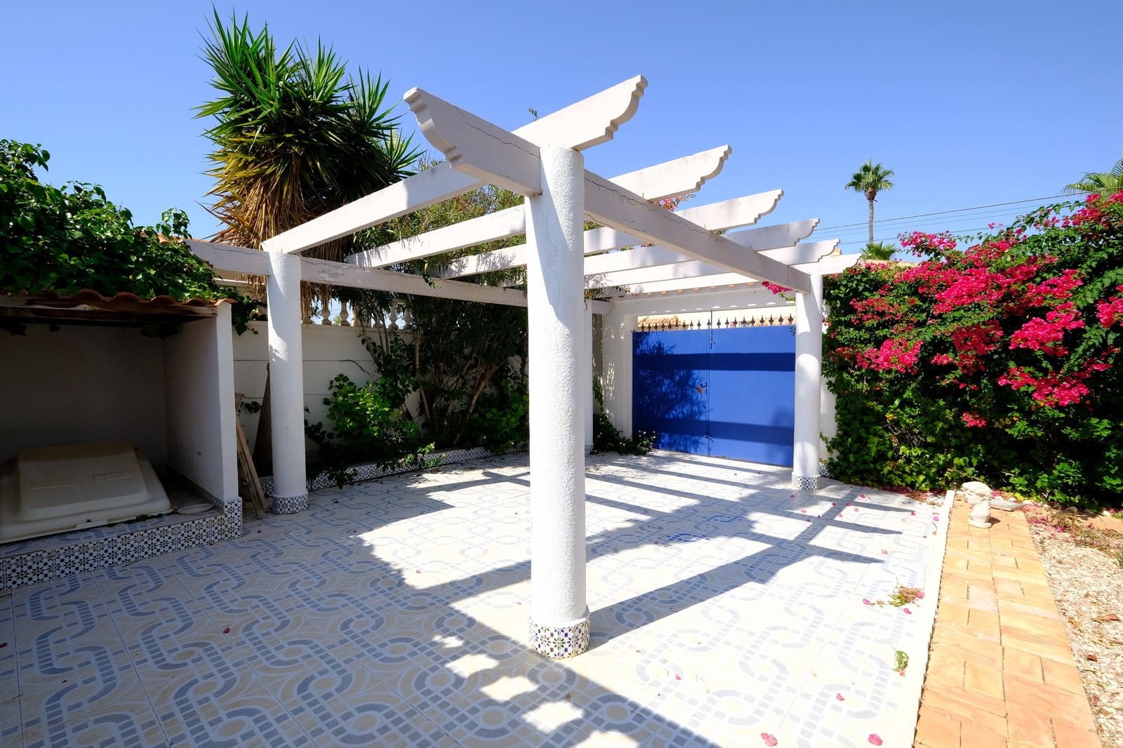 4 Zimmer Villa zu verkaufen in Torrevieja mit Pool - 425.000 € (Ref: 9304924)