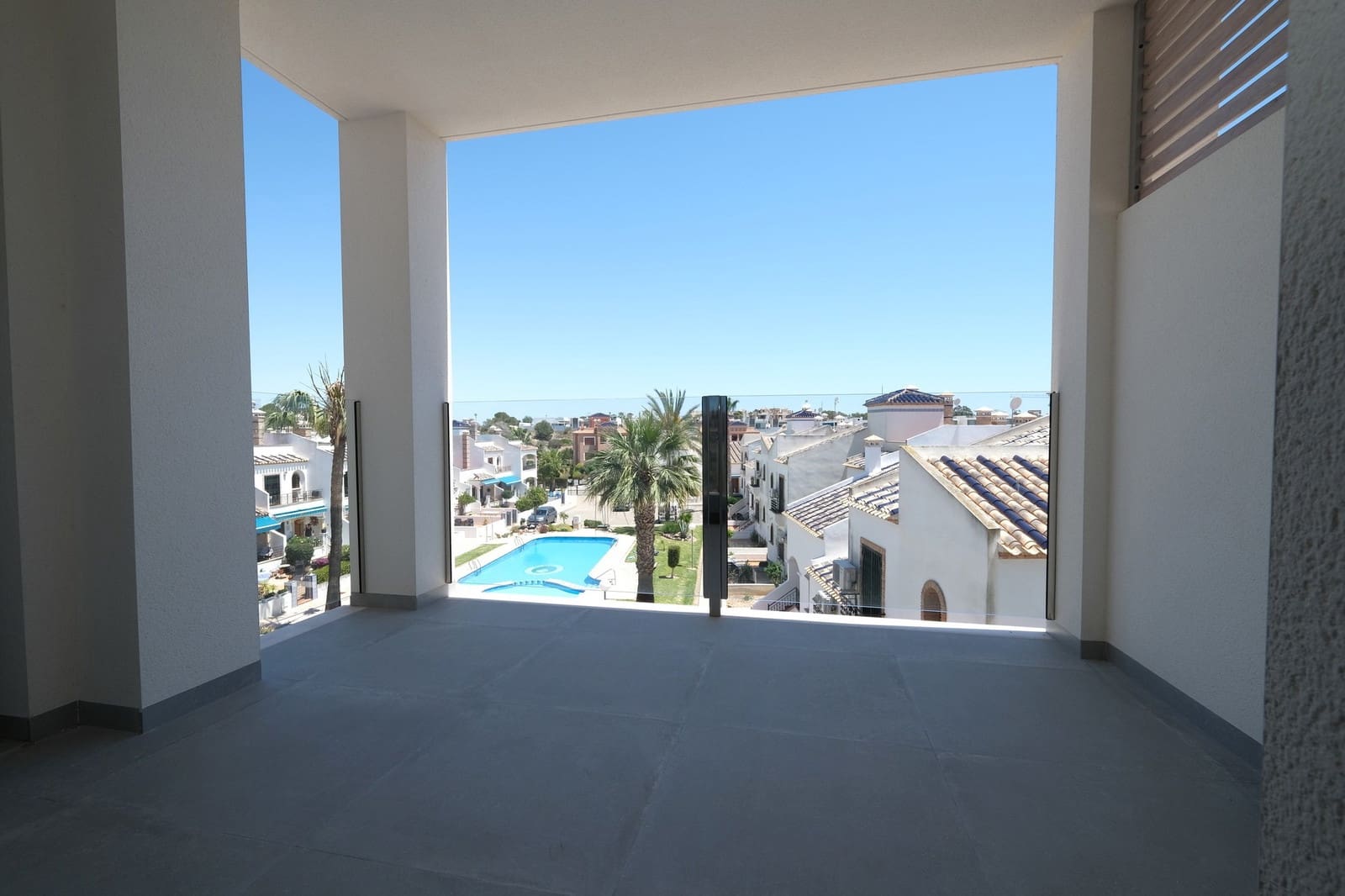 Ático de 2 habitaciones en Villamartin en venta con piscina - 339.900 € (Ref: 9304930)