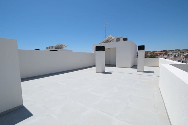 Ático de 2 habitaciones en Villamartin, Orihuela en venta con piscina - 339.900 € (Ref: 9304930)