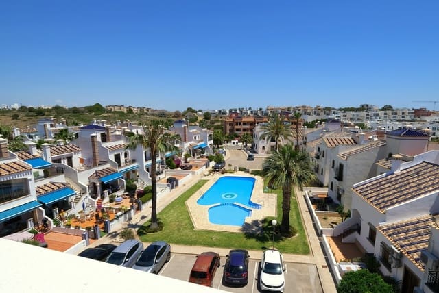 Ático de 2 habitaciones en Villamartin, Orihuela en venta con piscina - 339.900 € (Ref: 9304930)