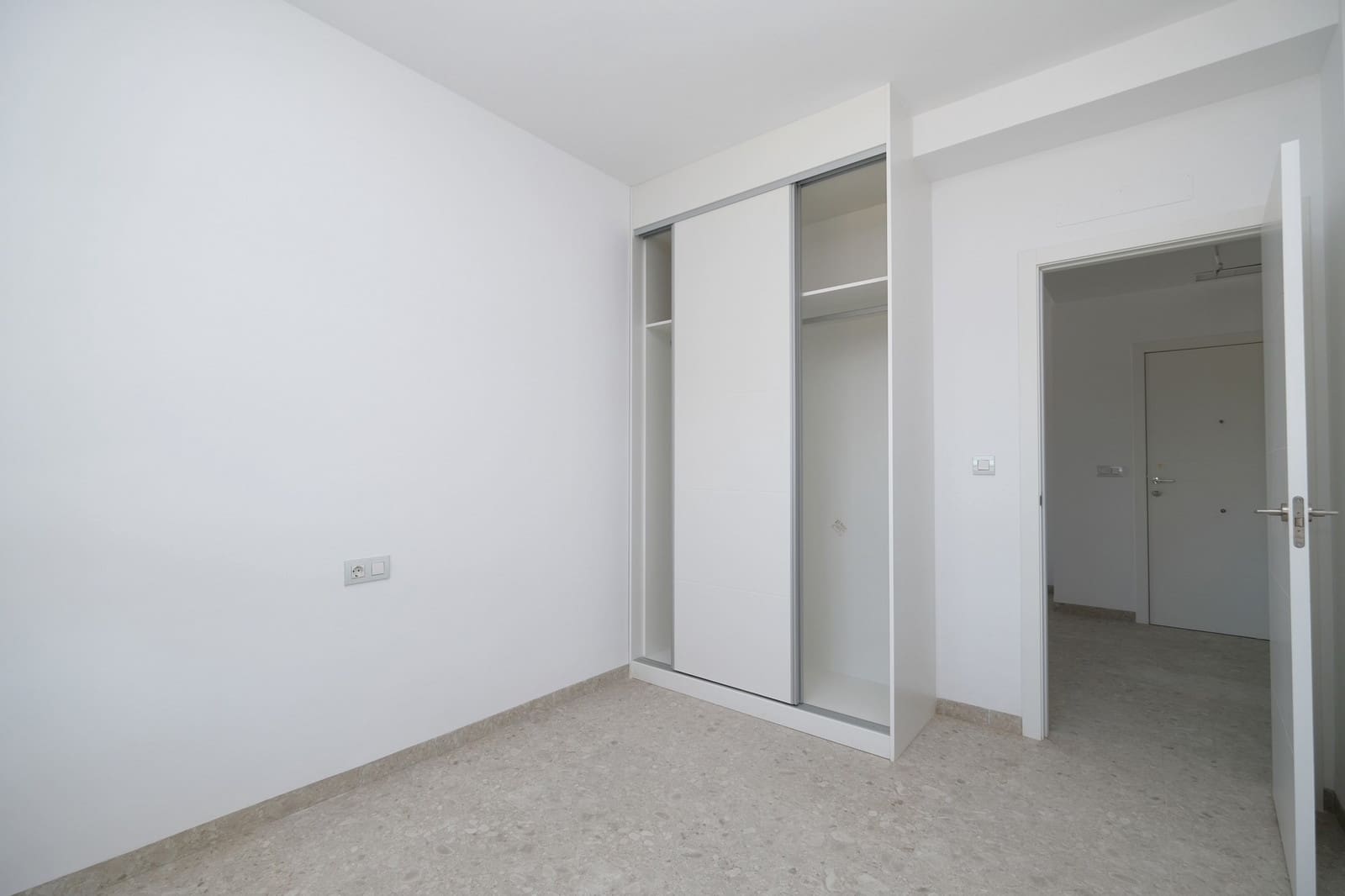 3 Zimmer Apartment zu verkaufen in San Miguel de Salinas mit Pool - 335.000 € (Ref: 9304931)