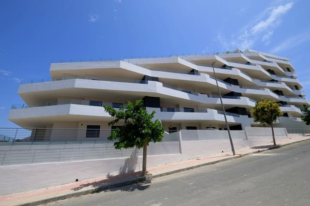 3 Zimmer Apartment zu verkaufen in San Miguel de Salinas mit Pool - 335.000 € (Ref: 9304931)