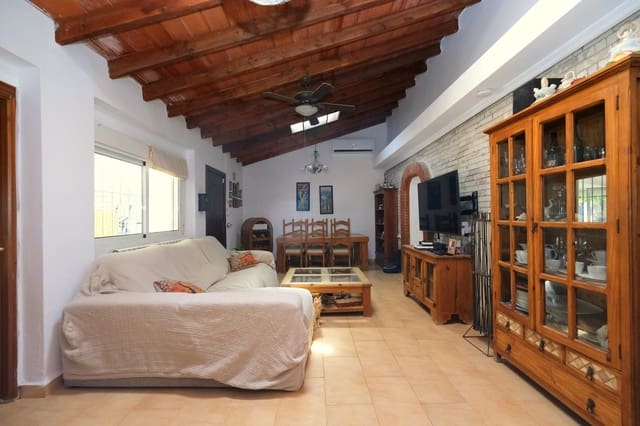 4 makuuhuone Huvila myytävänä paikassa Cañada de San Pedro, Murcia kaupunki mukana uima-altaan 
autotalli - 265 000 € (Ref: 9304937)