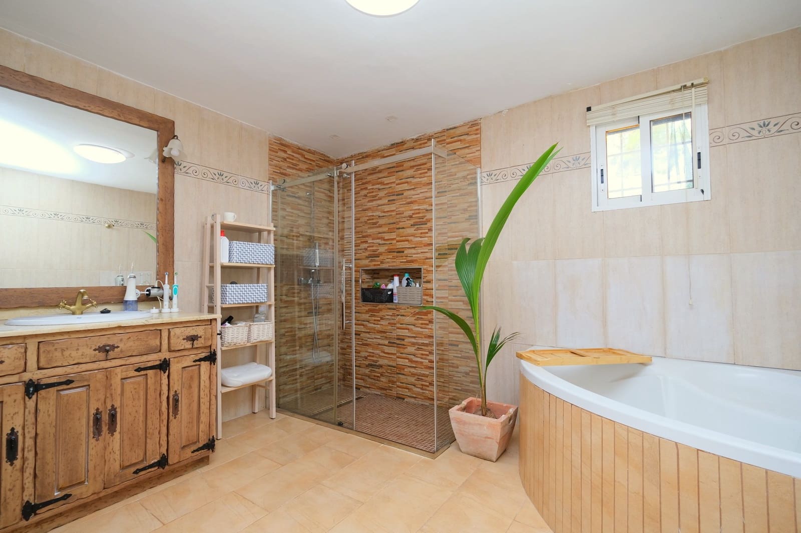 4 makuuhuone Huvila myytävänä paikassa Canada de San Pedro mukana uima-altaan 
autotalli - 265 000 € (Ref: 9304937)