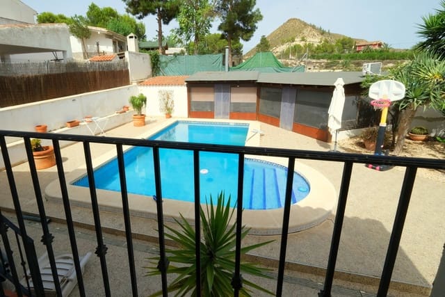 4 makuuhuone Huvila myytävänä paikassa Cañada de San Pedro, Murcia kaupunki mukana uima-altaan 
autotalli - 265 000 € (Ref: 9304937)