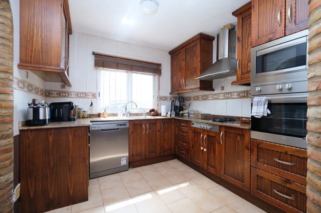 4 makuuhuone Huvila myytävänä paikassa Cañada de San Pedro, Murcia kaupunki mukana uima-altaan 
autotalli - 265 000 € (Ref: 9304937)