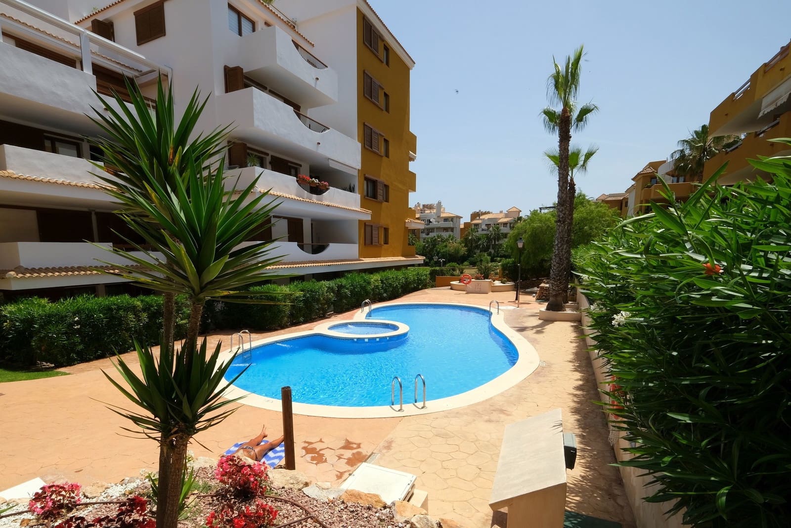 2 Zimmer Apartment zu verkaufen in Punta Prima mit Pool - 245.000 € (Ref: 9304938)