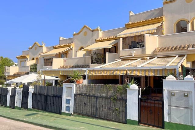 3 bedroom Townhouse for sale in Los Balcones with pool - € 199,900 (Ref: 9304940)
