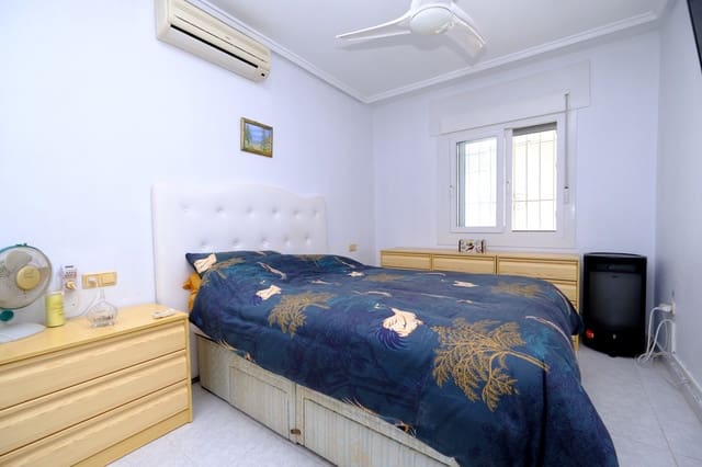 Chalet de 3 habitaciones en San Miguel de Salinas en venta - 198.500 € (Ref: 9304943)