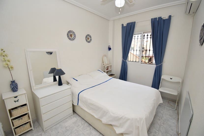 2 soverom Villa til salgs i La Zenia med svømmebasseng - € 299 995 (Ref: 9304959)