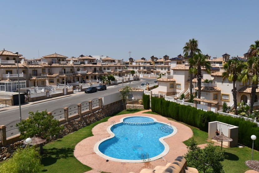 2 soverom Villa til salgs i La Zenia med svømmebasseng - € 299 995 (Ref: 9304959)