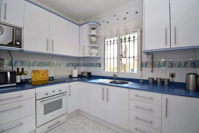 2 soverom Villa til salgs i La Zenia, Orihuela med svømmebasseng - € 299 995 (Ref: 9304959)