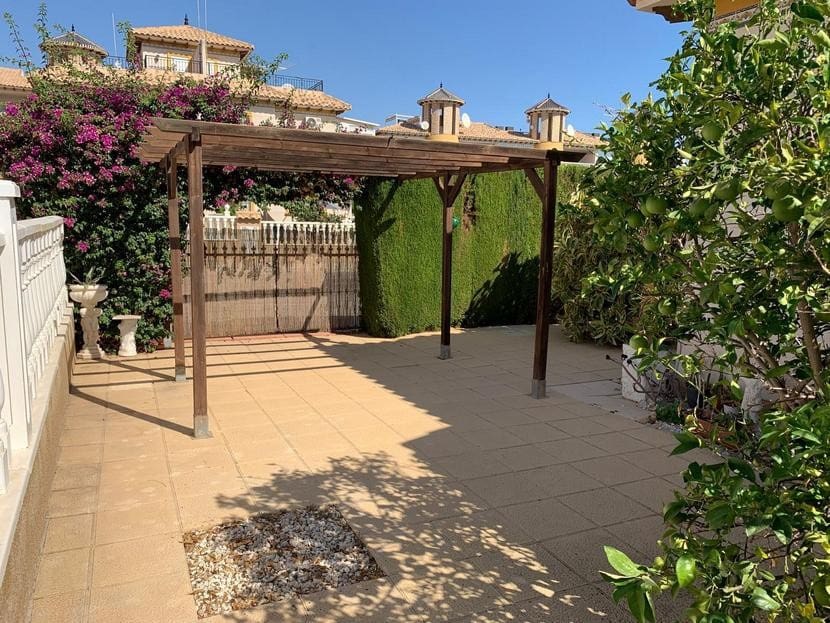 2 soverom Villa til salgs i La Zenia med svømmebasseng - € 299 995 (Ref: 9304959)