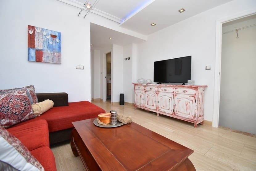 3 slaapkamer Penthouse te koop in Punta Prima met zwembad - € 269.000 (Ref: 9304962)