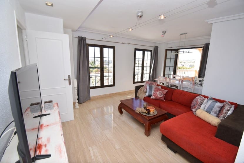 3 slaapkamer Penthouse te koop in Punta Prima met zwembad - € 269.000 (Ref: 9304962)