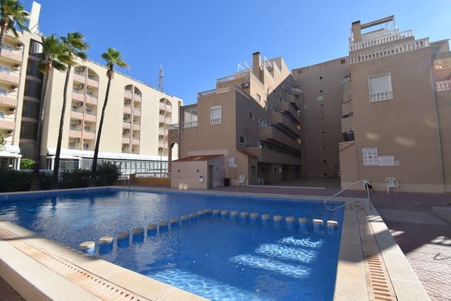 3 slaapkamer Penthouse te koop in Punta Prima, Torrevieja met zwembad - € 269.000 (Ref: 9304962)