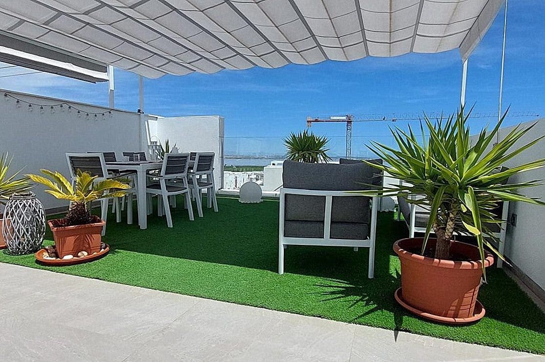 2 soveværelse Penthouse til salg i Los Balcones med swimmingpool - € 264.900 (Ref: 9304963)