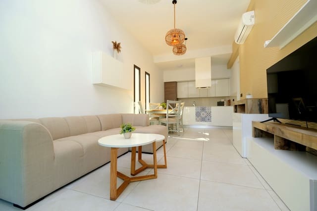 3 slaapkamer Villa te koop in Cabo Roig, Orihuela met zwembad - € 359.900 (Ref: 9304965)