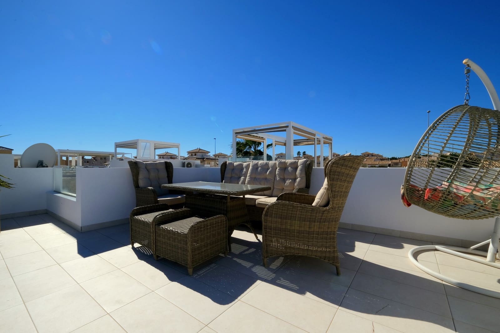 3 bedroom Villa for sale in Cabo Roig with pool - € 359,900 (Ref: 9304965)