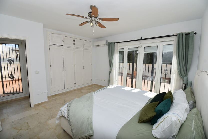 Chalet de 3 habitaciones en Las Ramblas Golf en venta con piscina - 675.000 € (Ref: 9304967)