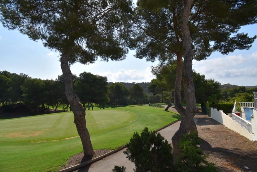 Chalet de 3 habitaciones en Las Ramblas Golf en venta con piscina - 675.000 € (Ref: 9304967)