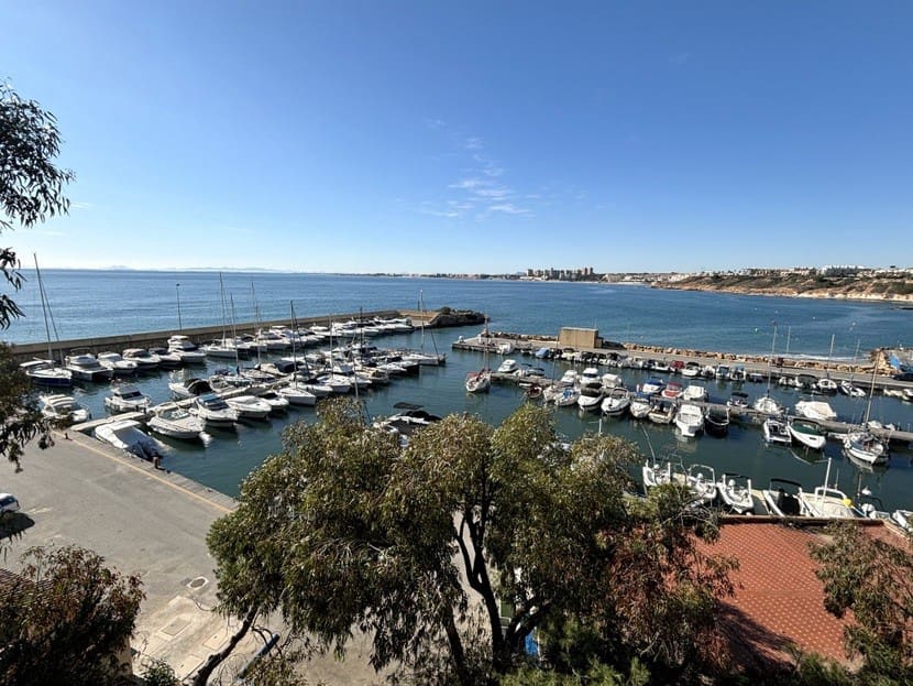 1 slaapkamer Appartement te koop in Cabo Roig met zwembad - € 134.500 (Ref: 9304974)