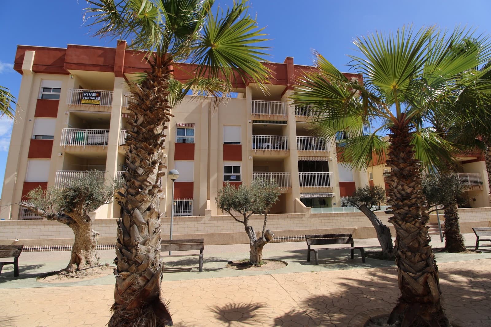 1 slaapkamer Appartement te koop in Cabo Roig met zwembad - € 134.500 (Ref: 9304974)
