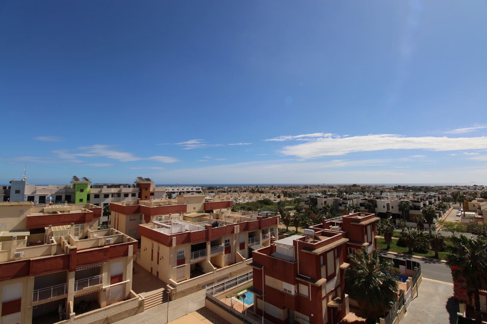 Ático de 1 habitación en Cabo Roig en venta con piscina - 144.500 € (Ref: 9304975)