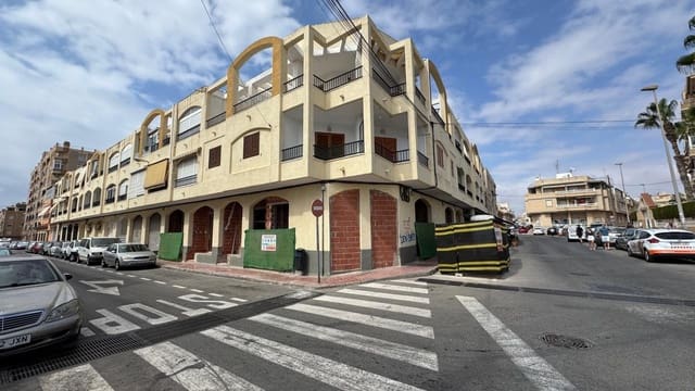 Studio zu verkaufen in Avenida Habaneras - Curva de Palangre, Torrevieja mit Pool - 147.500 € (Ref: 9310547)