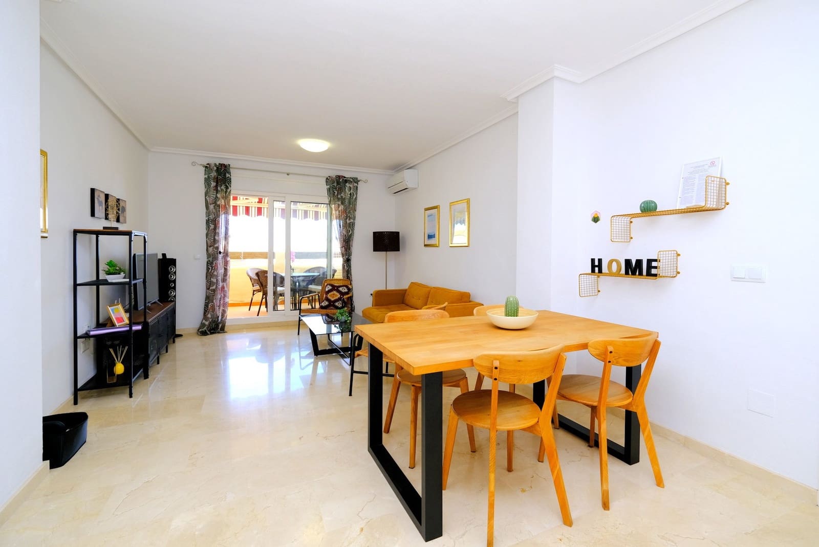 2 slaapkamer Penthouse te koop in Playa Flamenca met zwembad - € 195.000 (Ref: 9310548)