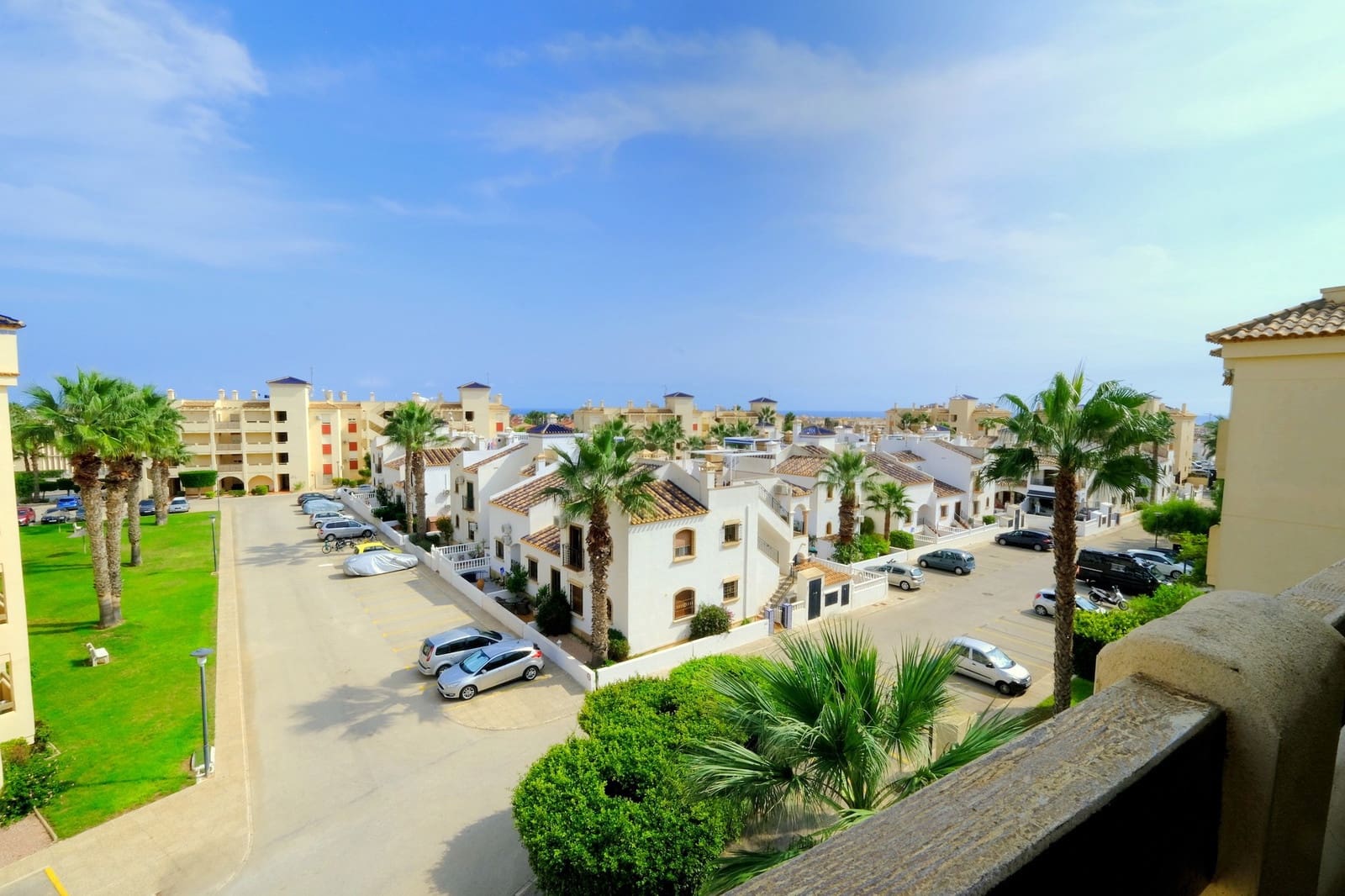 2 slaapkamer Penthouse te koop in Playa Flamenca met zwembad - € 195.000 (Ref: 9310548)