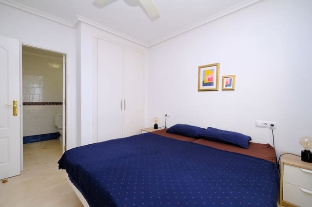 2 soveværelse Penthouse til salg i Playa Flamenca, Orihuela med swimmingpool - € 195.000 (Ref: 9310548)