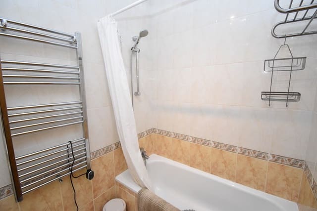 3 Zimmer Villa zu verkaufen in Villamartin, Orihuela - 214.999 € (Ref: 9312420)