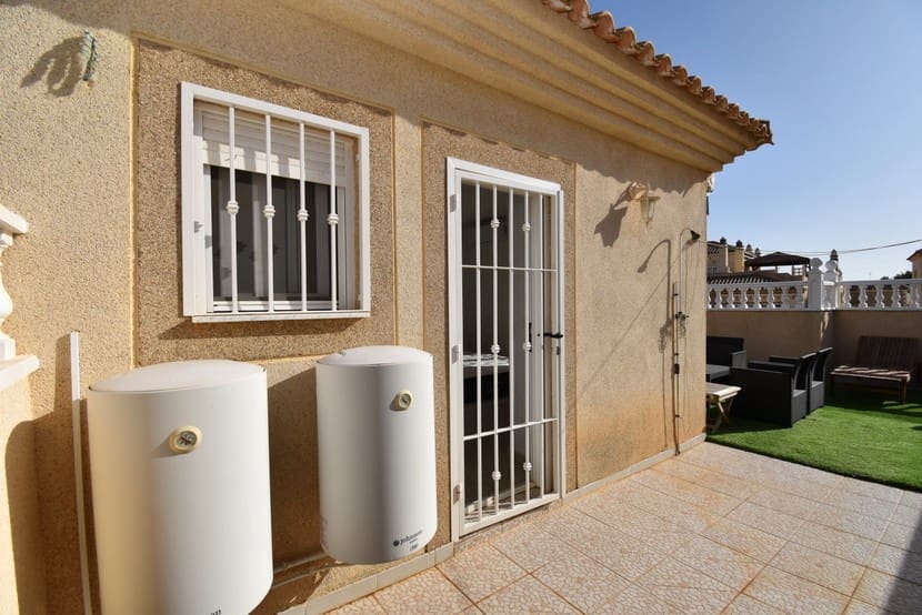 3 Zimmer Villa zu verkaufen in Villamartin - 214.999 € (Ref: 9312420)