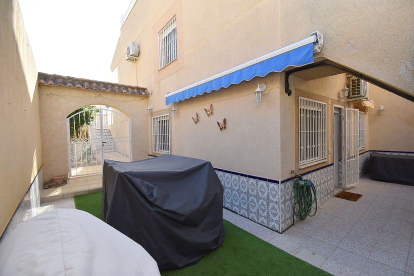 3 Zimmer Villa zu verkaufen in Villamartin - 214.999 € (Ref: 9312420)