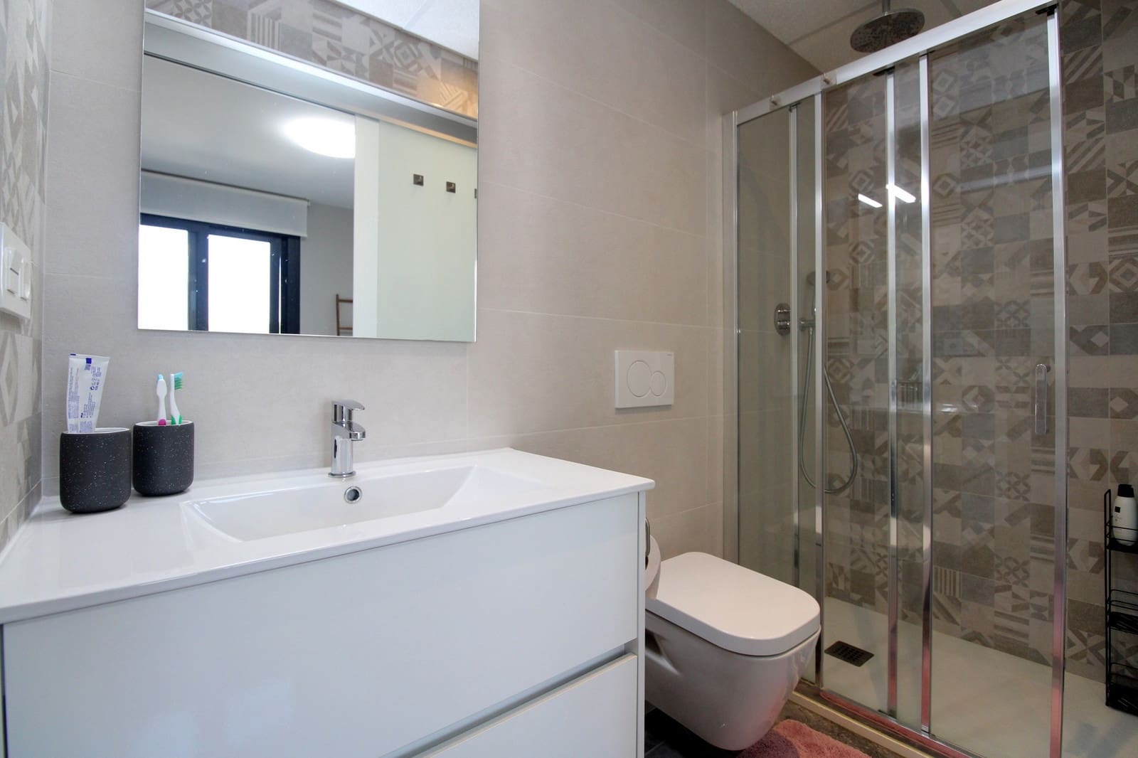 2 Zimmer Apartment zu verkaufen in Villamartin mit Pool - 269.000 € (Ref: 9312423)