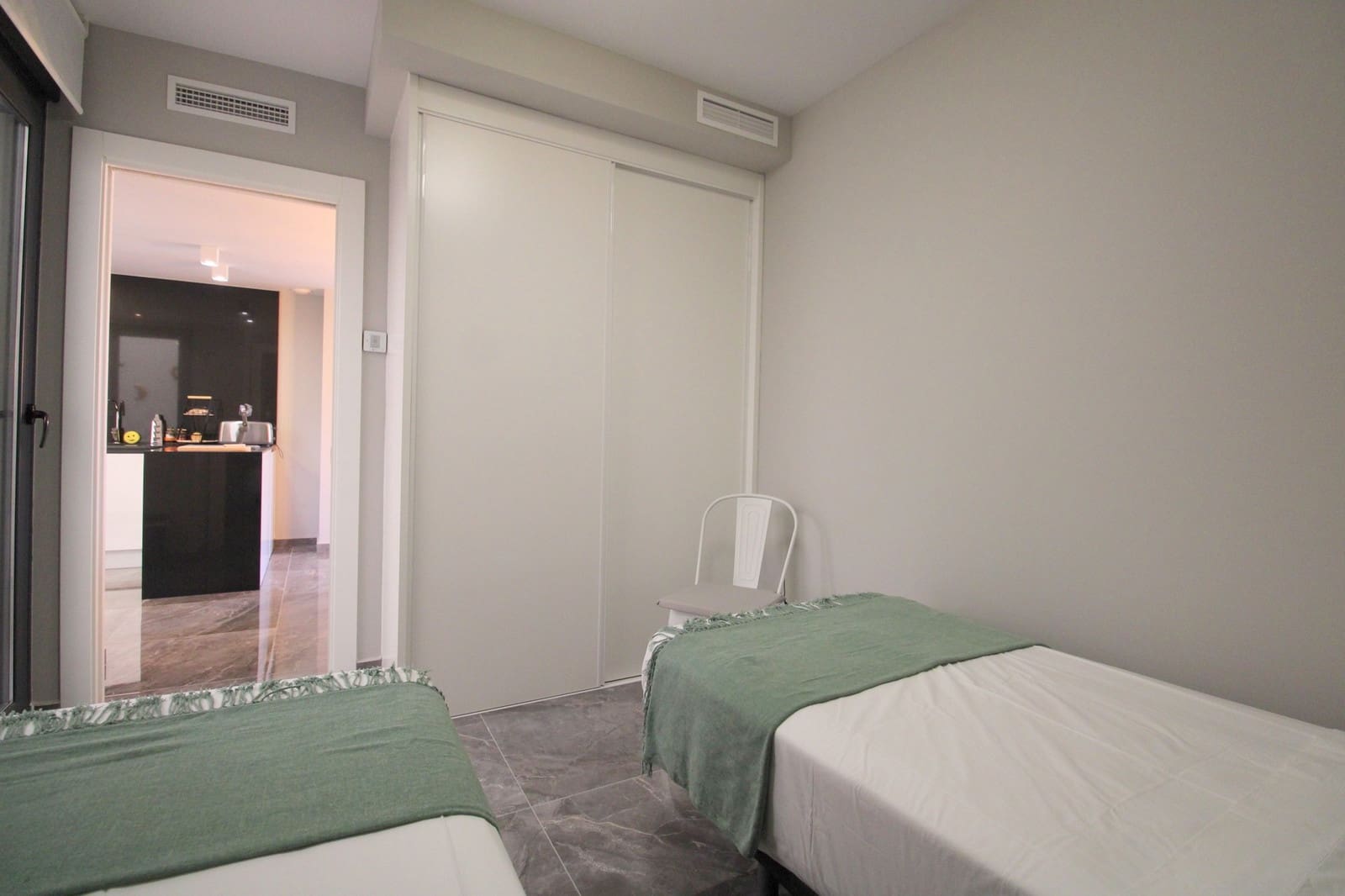 2 Zimmer Apartment zu verkaufen in Villamartin mit Pool - 269.000 € (Ref: 9312423)