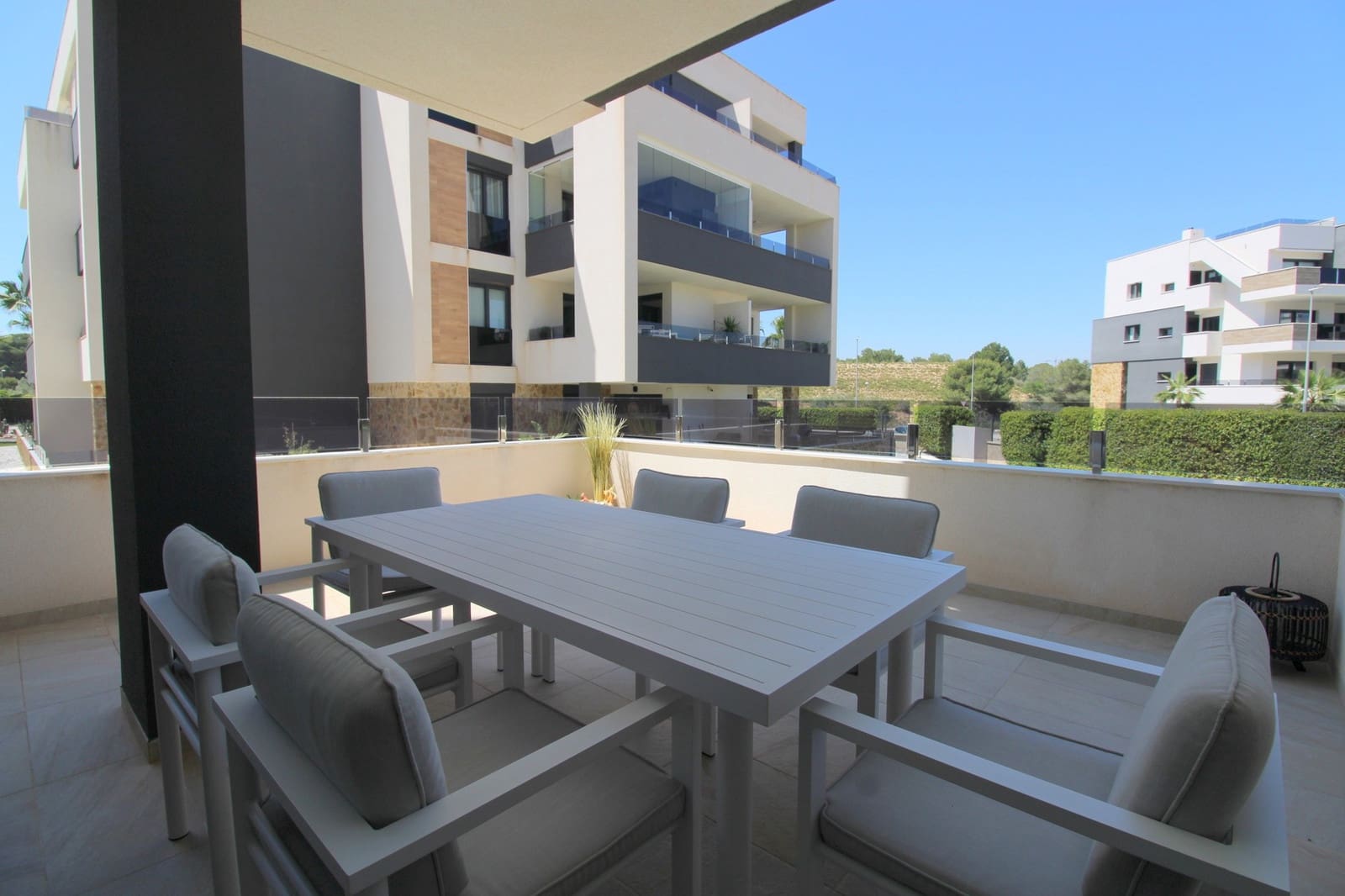 2 Zimmer Apartment zu verkaufen in Villamartin mit Pool - 269.000 € (Ref: 9312423)