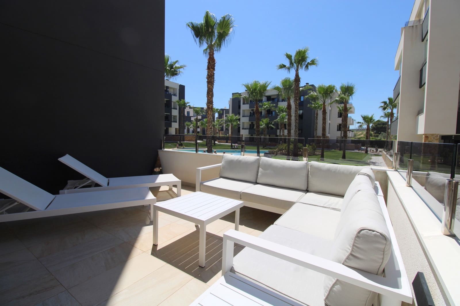 2 Zimmer Apartment zu verkaufen in Villamartin mit Pool - 269.000 € (Ref: 9312423)