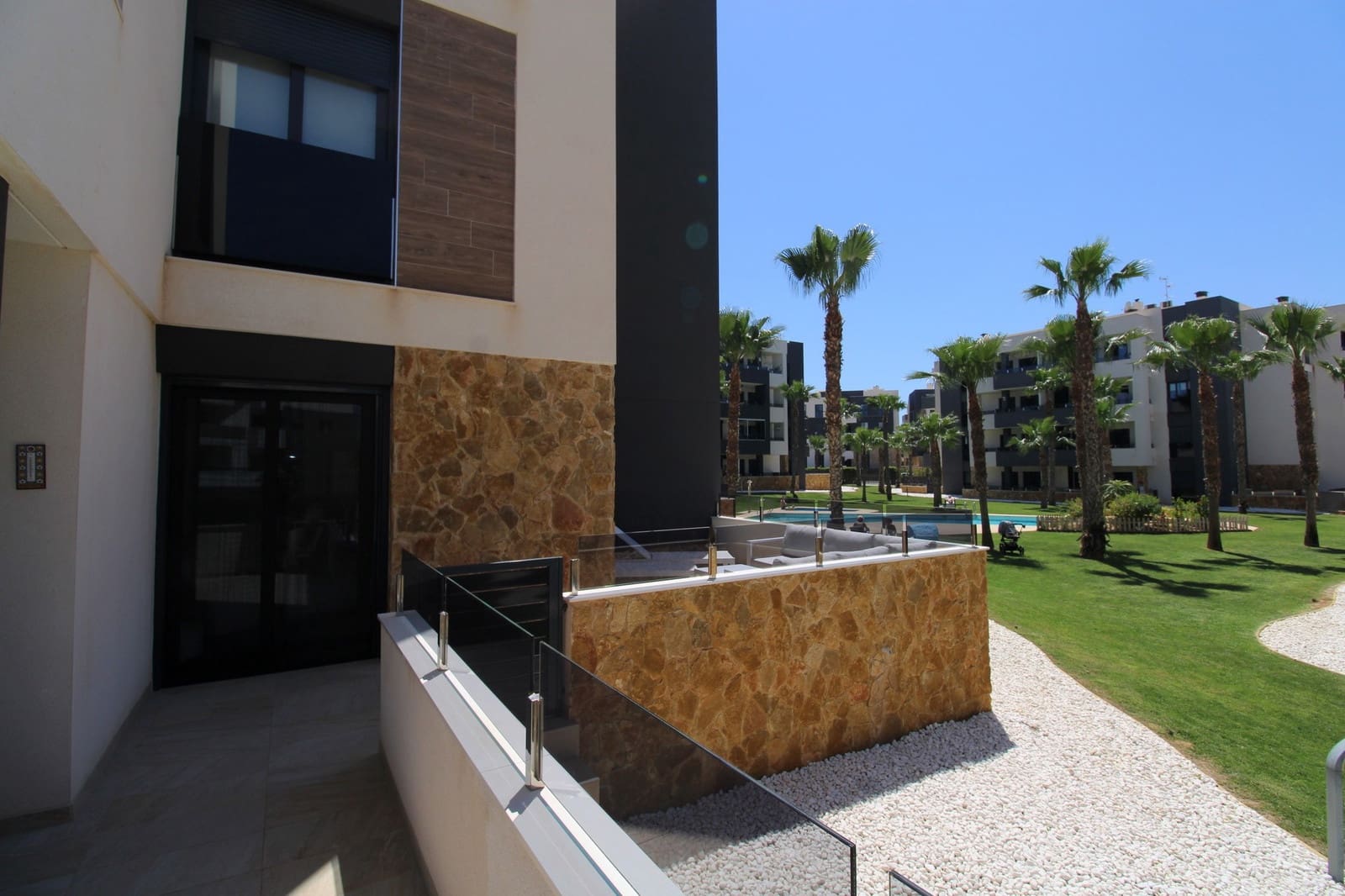 2 Zimmer Apartment zu verkaufen in Villamartin mit Pool - 269.000 € (Ref: 9312423)